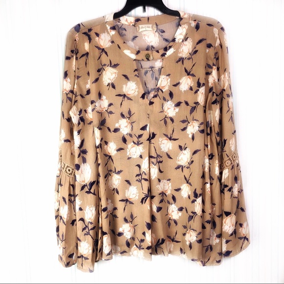 Altar'd State Tops - Alter’d State Floral Mustard Bell Sleeve Blouse S